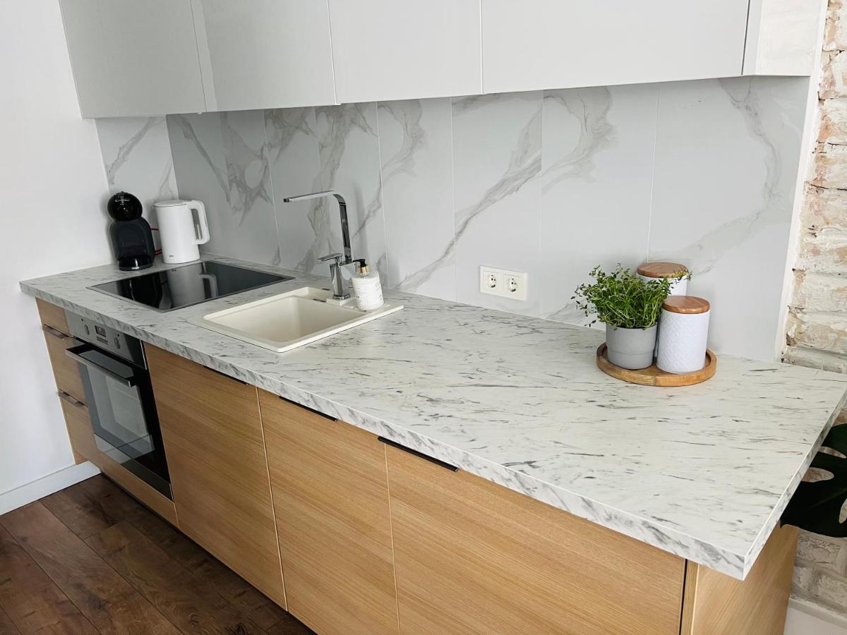 The Right Coast Apartment With Free Private Parking รีกา ภายนอก รูปภาพ