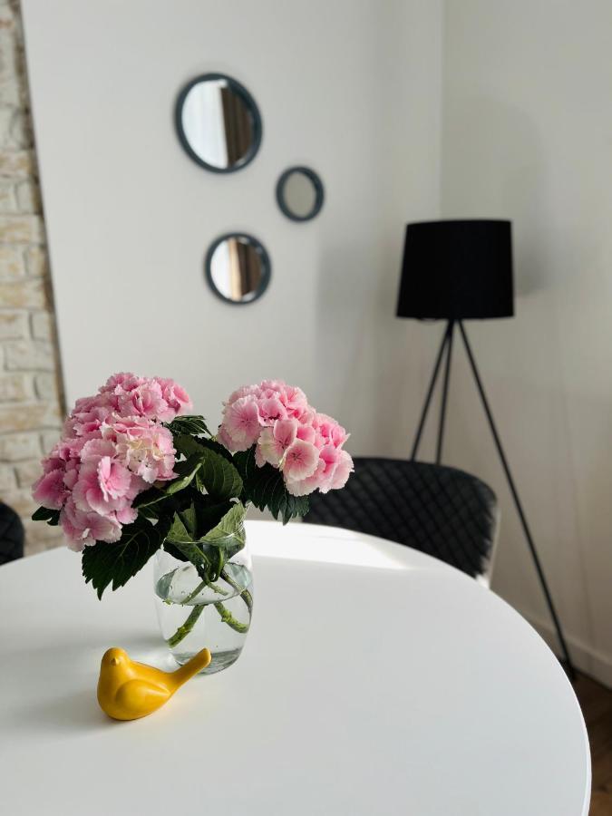 The Right Coast Apartment With Free Private Parking รีกา ภายนอก รูปภาพ